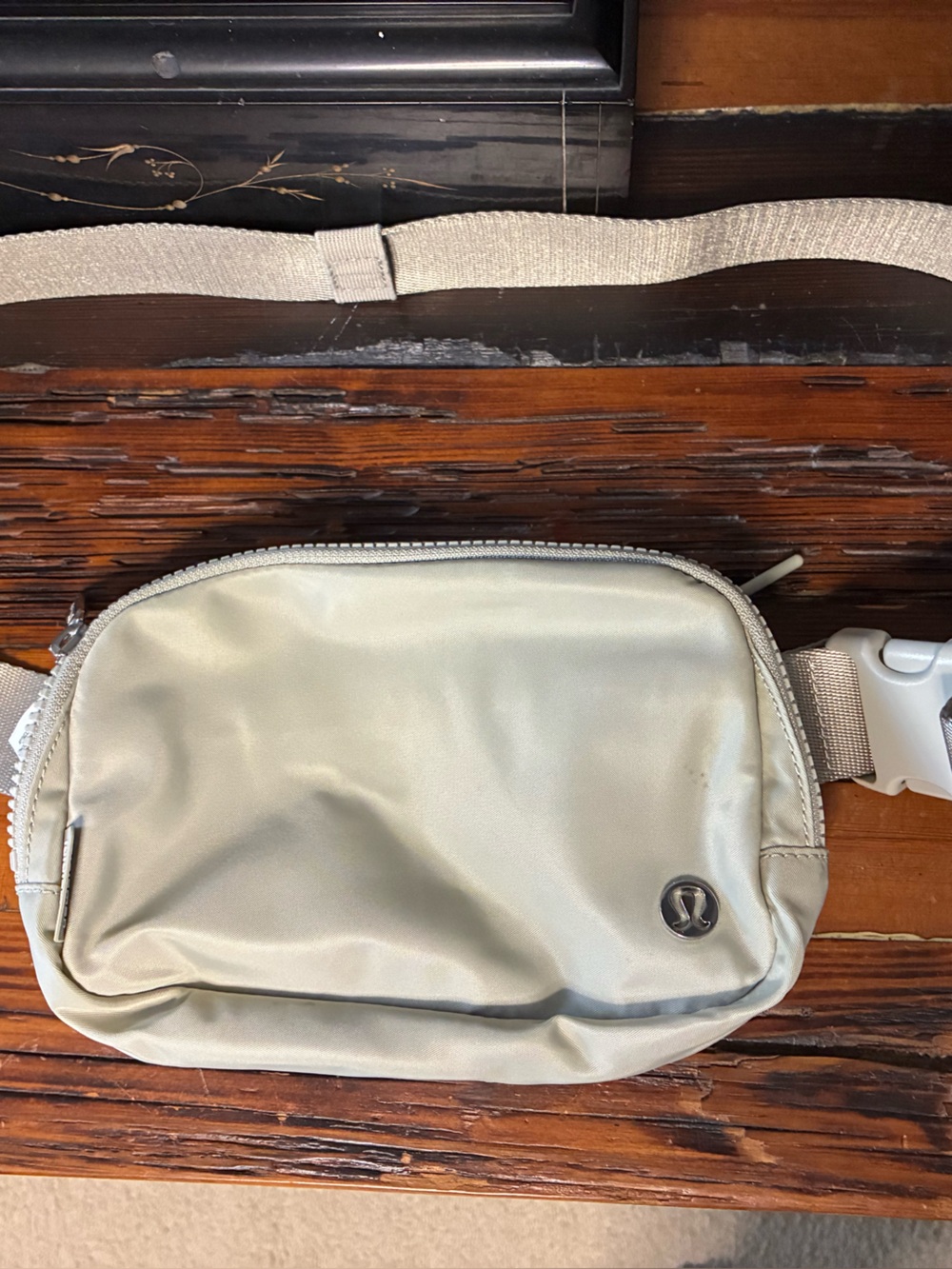 Lululemon Bag - Casual Crossbody Pack